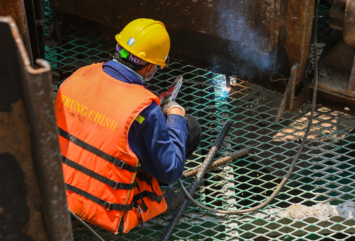 Đến nay, hạng mục thi công cầu chính vượt tiến độ 1-1,5 tháng.