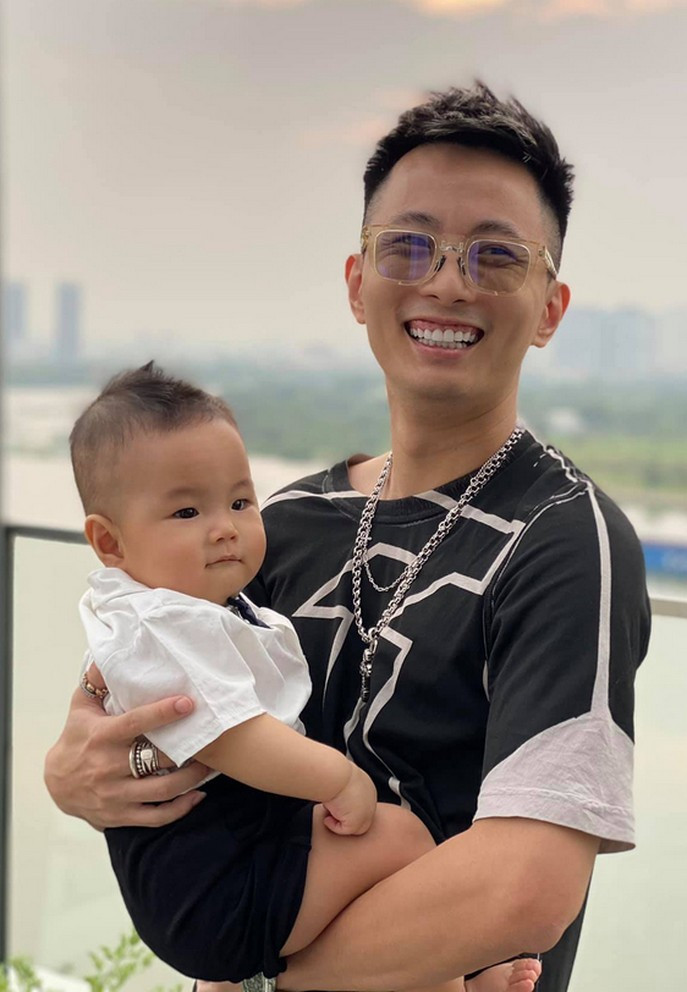 Rhymastic hạnh phúc khi trở thành "ông bố bỉm sữa".