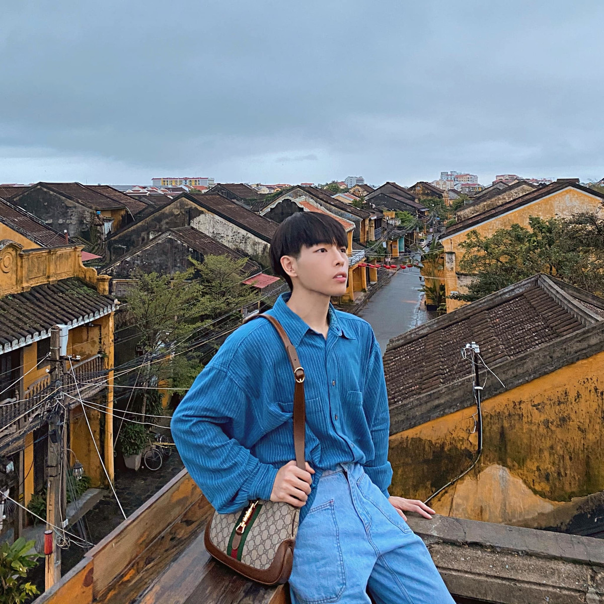 Đức Phúc đăng ảnh trong chuyến đi Hội An.