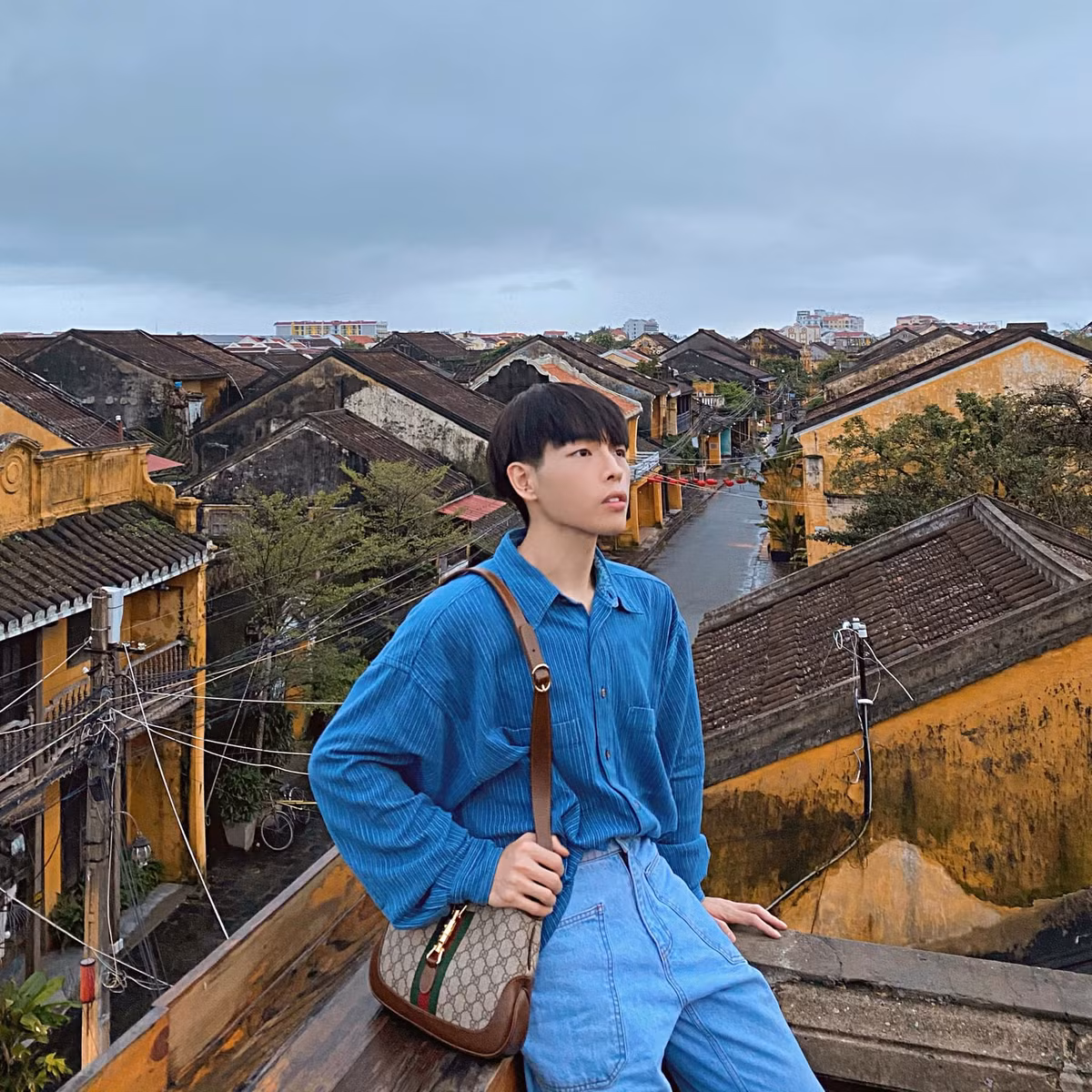 Đức Phúc đăng ảnh trong chuyến đi Hội An.