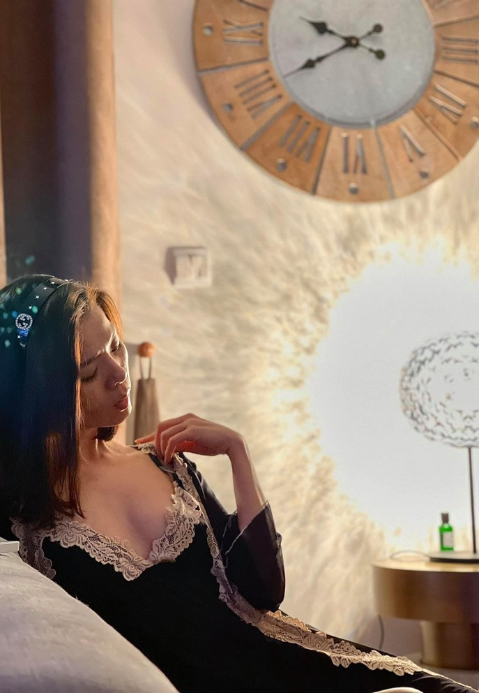 "Ước nguyện cả cuộc đời, là được mãi mãi gần Quyên", Lệ Quyên đăng ảnh tâm trạng.