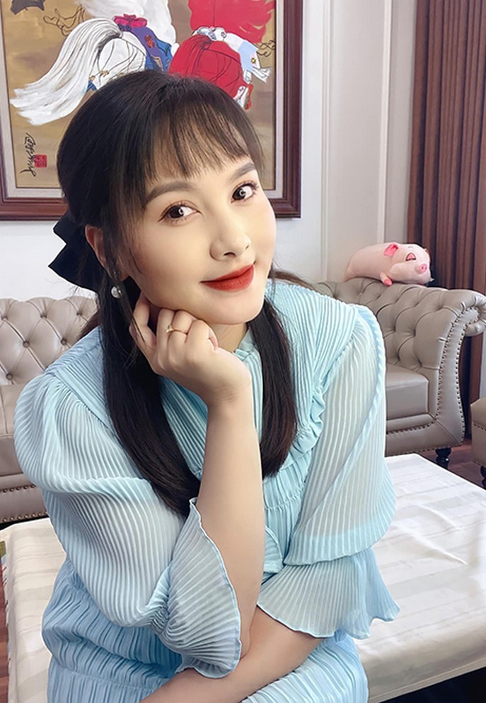 Bảo Thanh được khen xinh, rạng rỡ như thiếu nữ dù là "mẹ bỉm sữa".