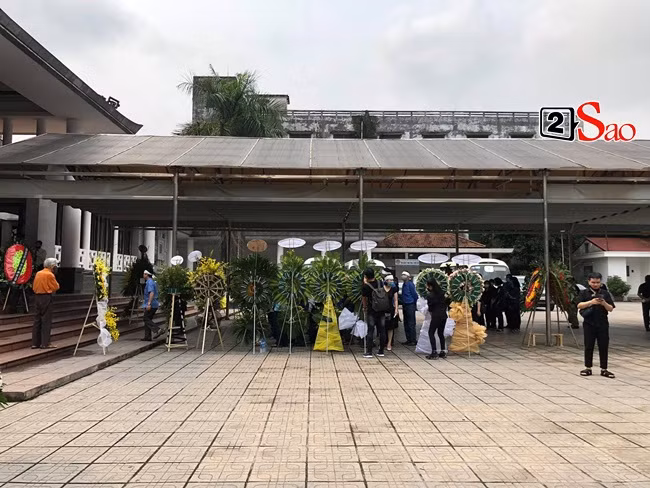 Không gian nơi diễn ra lễ viếng mẹ đẻ nhạc sĩ Hoài Phương.