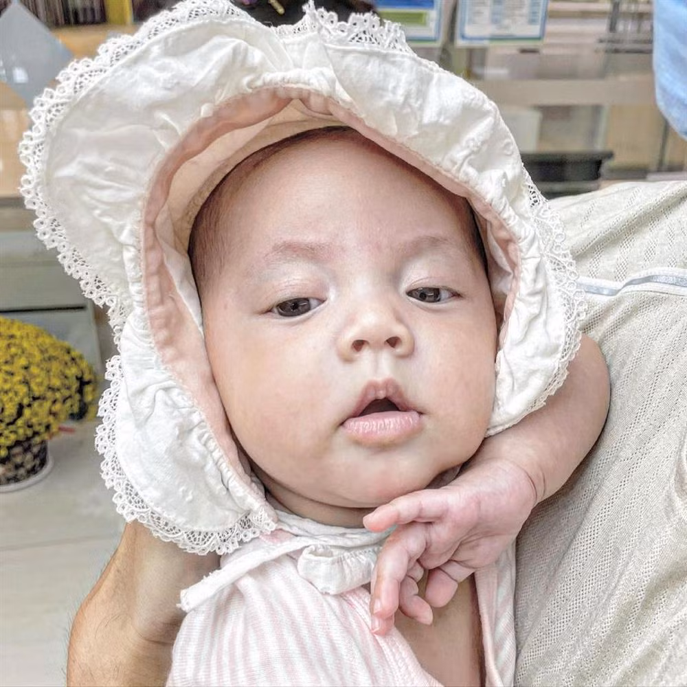 "Bà già của tui", Hồ Ngọc Hà nói về bức ảnh này của con.