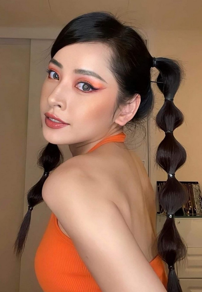 Sao Việt Chi Pu thử nghiệm nhiều kiểu trang điểm và làm tóc trong những ngày rảnh rỗi.