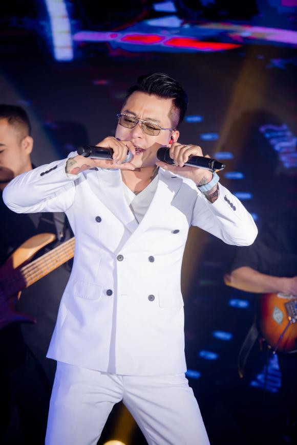 Tuan Hung len tieng khi bi che giong hat khong con hay nhu xua-Hinh-2