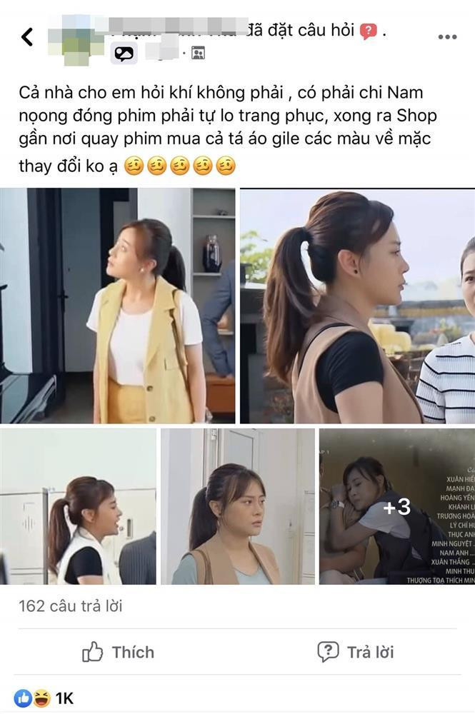 Sau khi bị chê ăn mặc quê mùa ở phần 1, Nam của phần 2 tiếp tục bị "soi" ăn mặc nhàm chán khi diện đi diện lại một kiểu áo gile chỉ khác màu. Tuy nhiên, vài hình ảnh hậu trường khác được tung ra mới đây đã khiến fans bất ngờ.