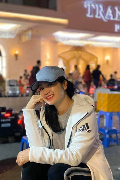 Nhìn hình ảnh này khó mà phân định được ai đẹp hơn ai.