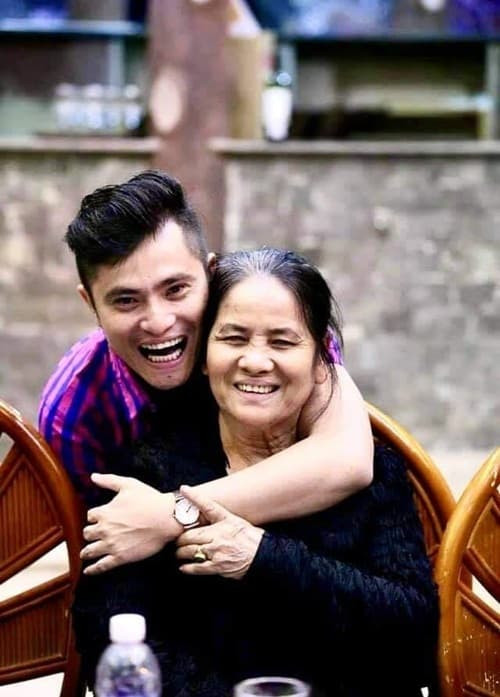 NTK Nhat Dung roi vao tinh trang hon me, tien luong xau-Hinh-2