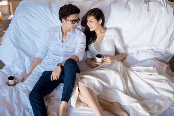 Dương Tú Anh khoe ảnh ngọt ngào bên chồng.