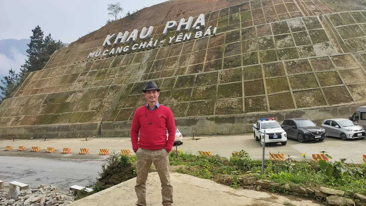 NSƯT Xuân Bắc chụp ảnh check in ở Yên Bái và ngưỡng mộ vì Việt Nam có quá nhiều cảnh đẹp.