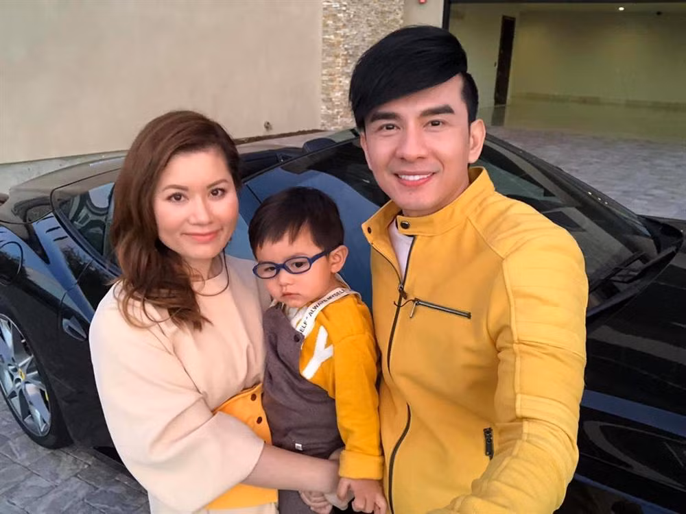 Dan Truong khong deo nhan cuoi suot 8 nam hon nhan