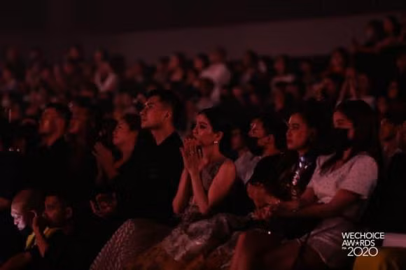 Lo them anh than mat cua Le Quyen va tinh tre kem 12 tuoi-Hinh-4