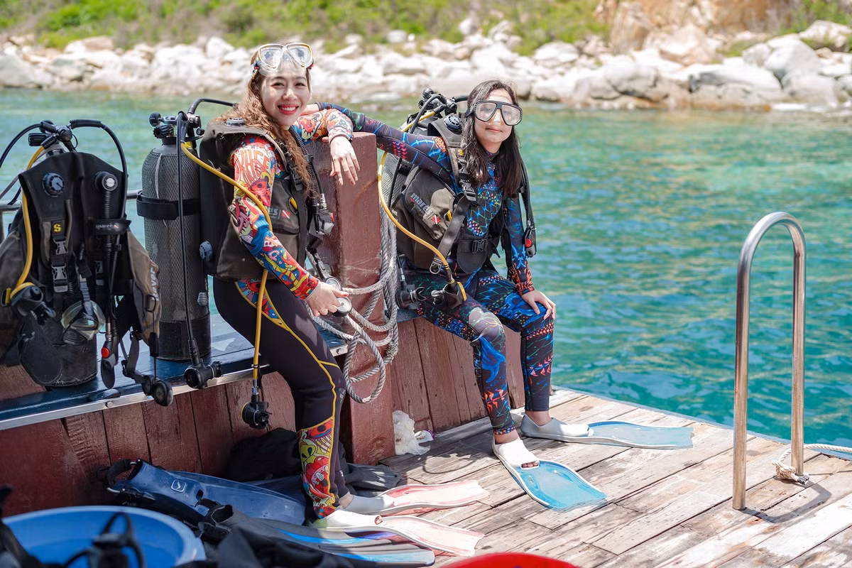 Diệp Chi và con gái đều yêu thích bộ môn lặn.