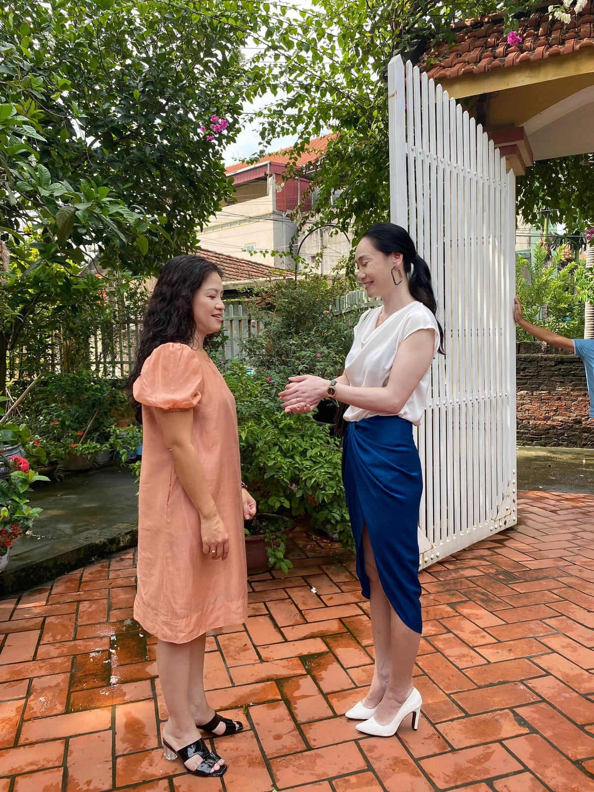 Có thể thấy sự thay đổi về phong cách của bà Xuân ở các tập về sau này ngày càng gợi cảm và sành điệu hơn. Nữ diễn viên chia sẻ: "Ai rồi cũng đến lúc phải thay đổi thôi".