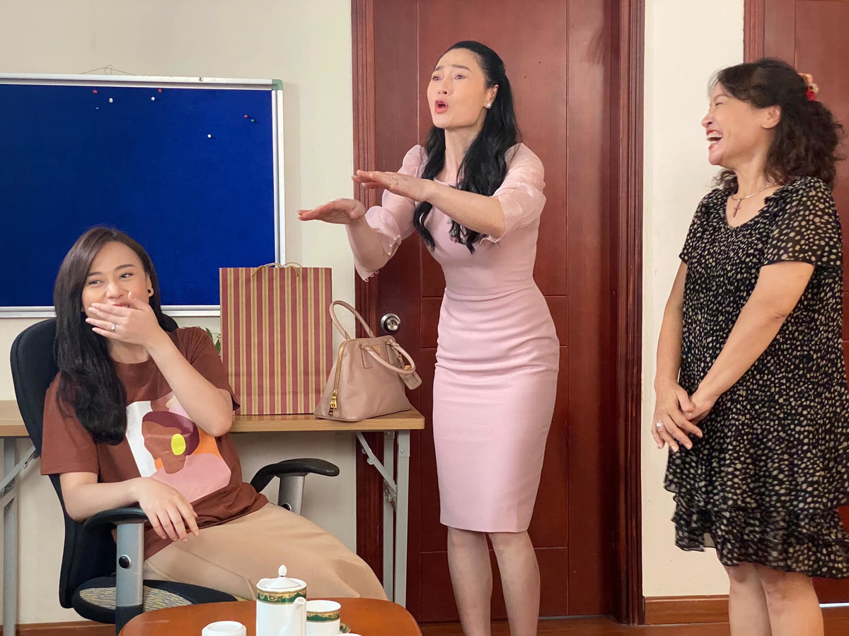 Bà Xuân nói chị bất chấp mọi khẩu hình khi lên ảnh.