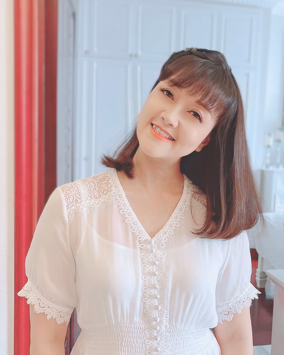 Nghe si Van Dung khoe anh tre trung khong ngo o tuoi 46