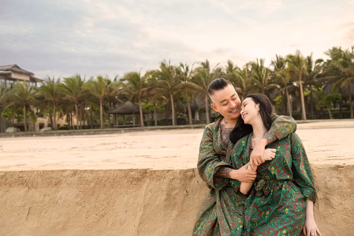 Tuấn Hưng kết hôn với Hương Baby vào năm 2014. Sau 7 năm bên nhau, cặp đôi đã có 3 người con gồm hai bé trai và một bé gái.