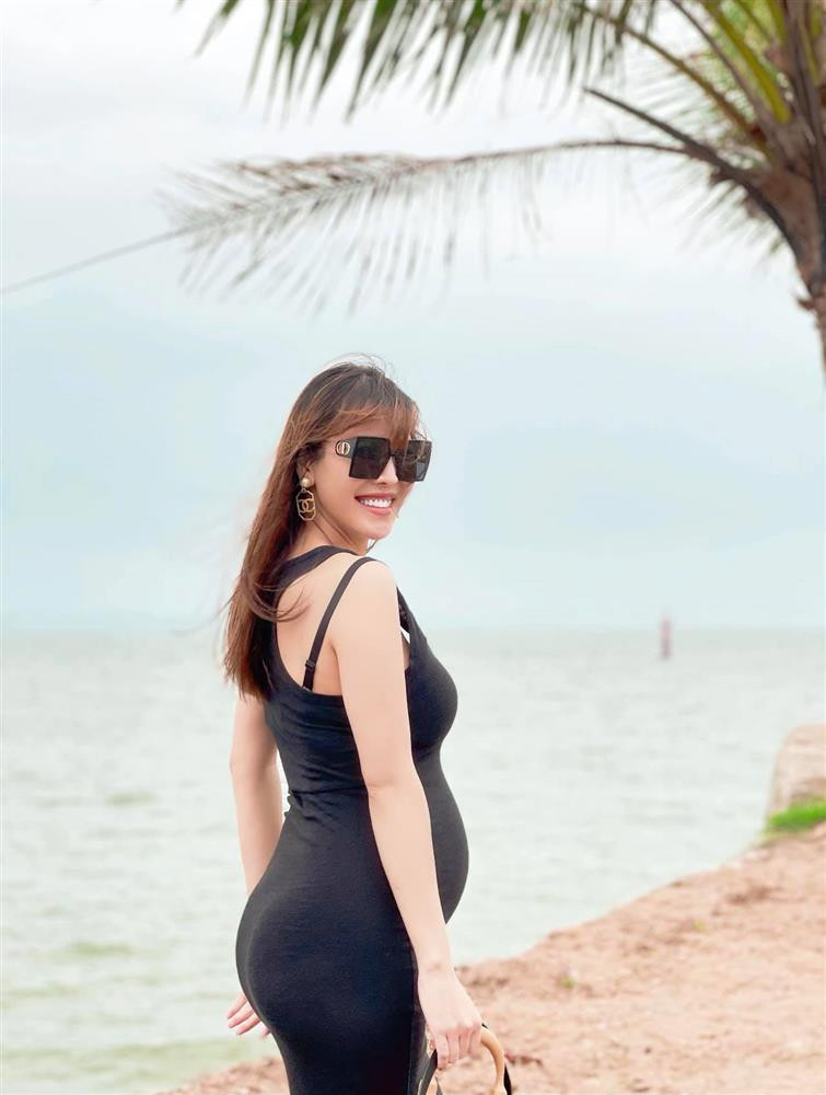 Ba bau Que Van nhap vien, ke su co 