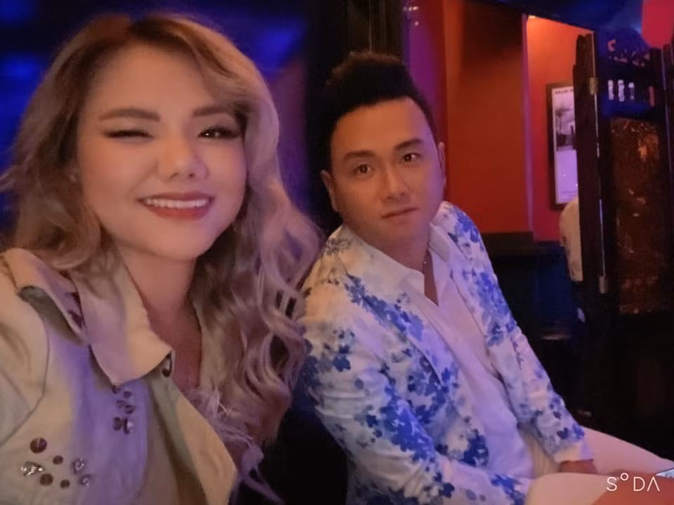 Hàn Thái Tú thân thiết bên Myra Trần (Minh Như).