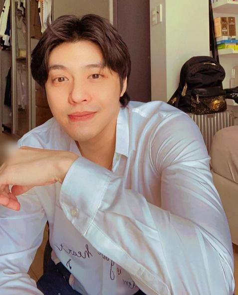 Tăng cân đôi chút nhưng Noo vẫn được khen điển trai, bảnh bao đúng chất soái ca.