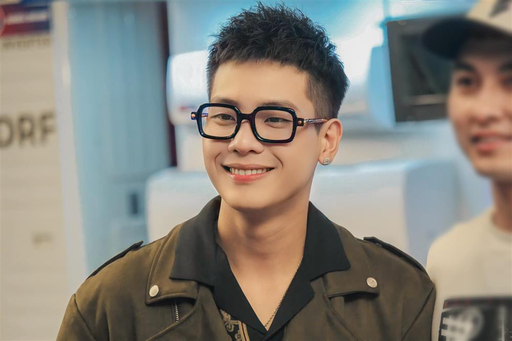 Ro tin don Hoa hau Tieu Vy hen ho ca si Quan A.P-Hinh-10