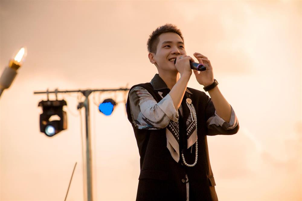 Ro tin don Hoa hau Tieu Vy hen ho ca si Quan A.P-Hinh-8