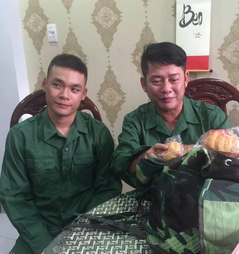 Tấn Beo nhớ con trai đang đi làm tình nguyện ở tuyến đầu.