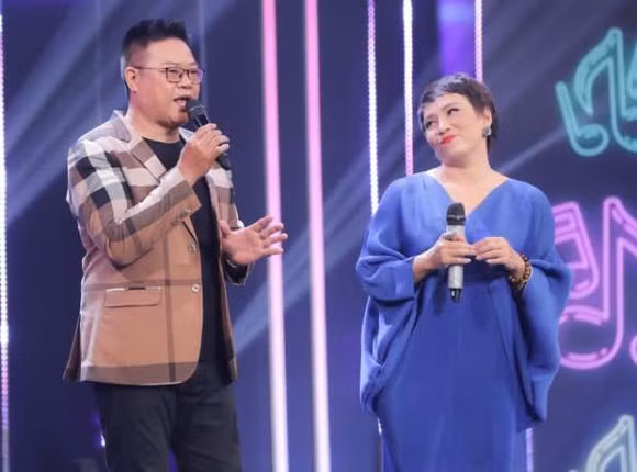 Ca si Phi Hai qua doi, vo dau xot tim noi mai tang