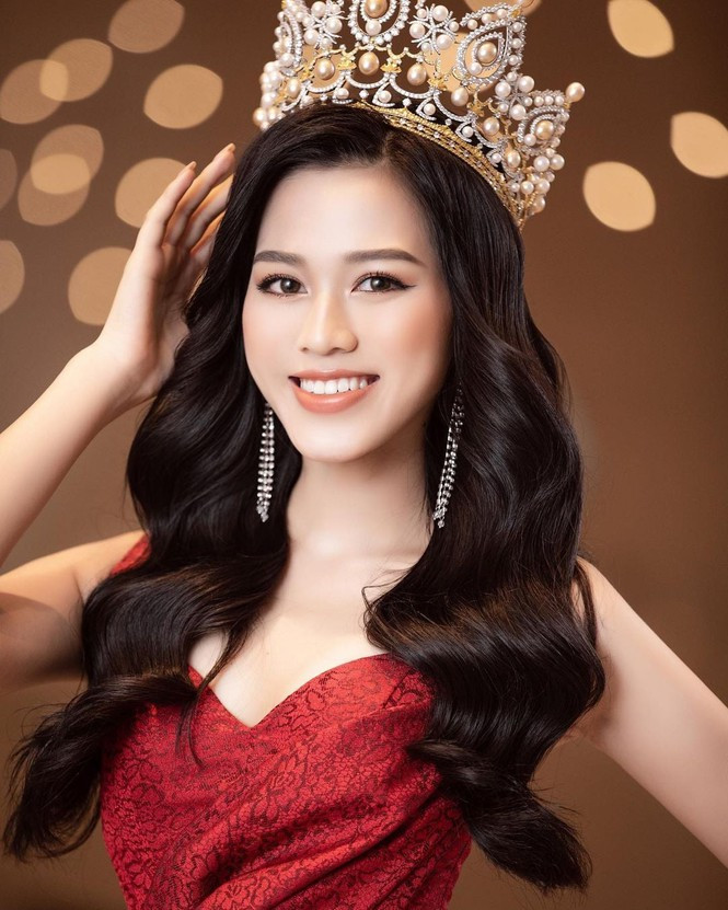 ##s###Cô nàng ngày càng xinh đẹp, sắc sảo.