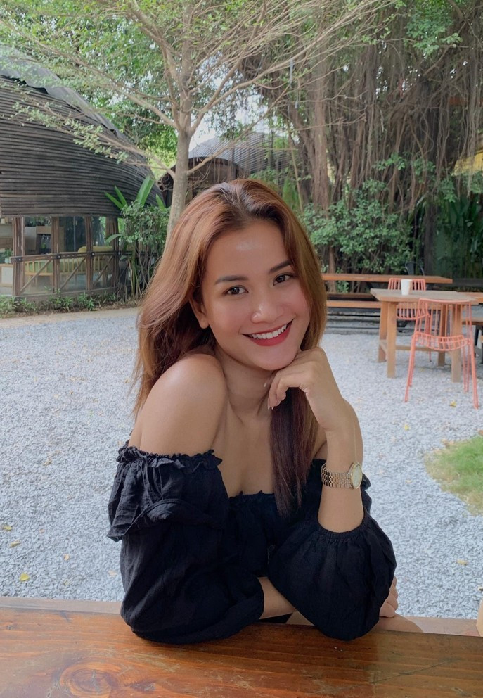 Hương Ly đăng ảnh giản dị hưởng ứng chiến dịch gây quỹ vì nụ cười trẻ em Việt Nam.