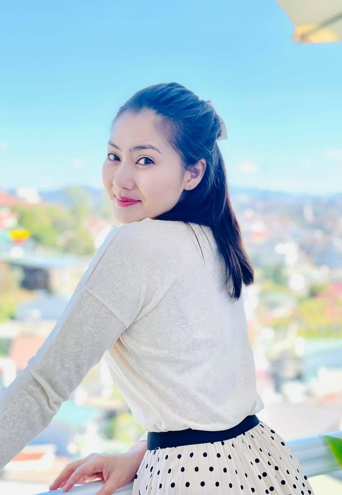 Ngọc Lan đăng ảnh đẹp, động viên bản thân và các chị em phụ nữ phải luôn ý thức việc chăm chút bản thân dù cuộc sống bận rộn.