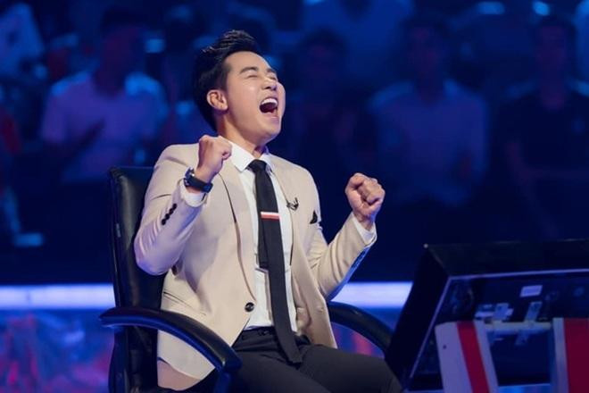 Mang về số tiền thưởng khá cao là MC Nguyên Khang với 40 triệu đồng, sau khi chinh phục được câu hỏi số 12.