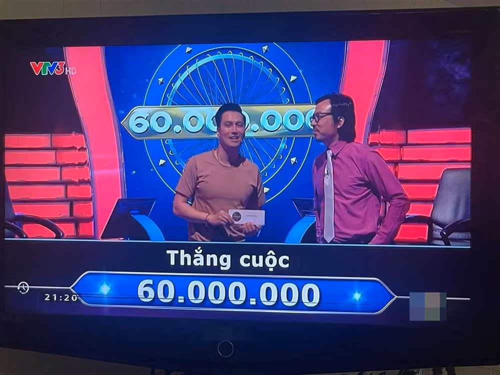 Việt Anh ra về với số tiền 60 triệu đồng, chia sẻ sẽ dùng toàn bộ để ủng hộ vào quỹ vắc-xin phòng chống COVID-19. Trước Việt Anh, nhiều sao Việt cũng từng thử sức tại gameshow truyền hình này, với khả năng đi sâu đáng nể. Liệu ai có thể vượt qua mốc câu hỏi 60 triệu đồng của Việt Anh?