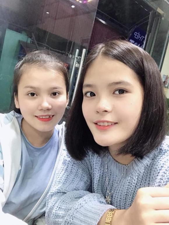 Khác với một số bạn cùng trang lứa, Ngọc Ánh rất giản dị, chăm học và siêng việc nhà.