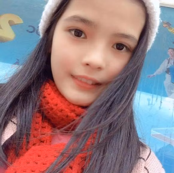 Cách đây không lâu, nhiều người bàng hoàng khi biết tin nghệ sĩ Giang Còi bị ung thư vòm họng giai đoạn ba, đã di căn. Với bệnh tình này của Giang Còi, bác sĩ đưa ra phác đồ điều trị là truyền hóa chất vào thứ 4 hàng tuần. Mỗi lần, chi phí tốn 60 triệu/lần, tháng 4 lần.