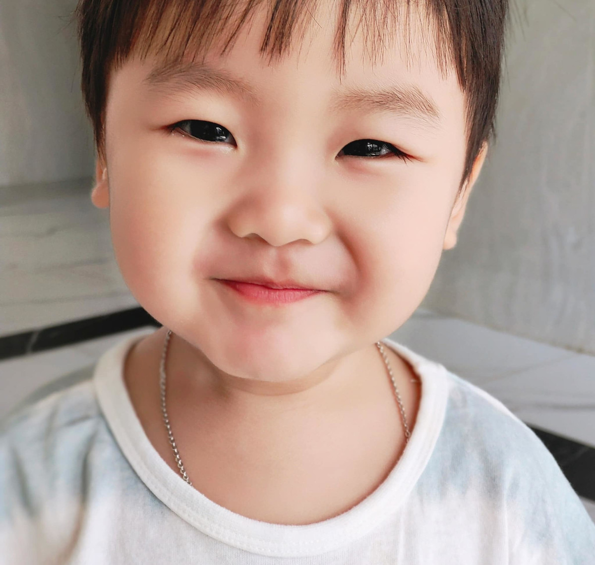 Hòa Minzy đăng ảnh con trai quá đáng yêu.