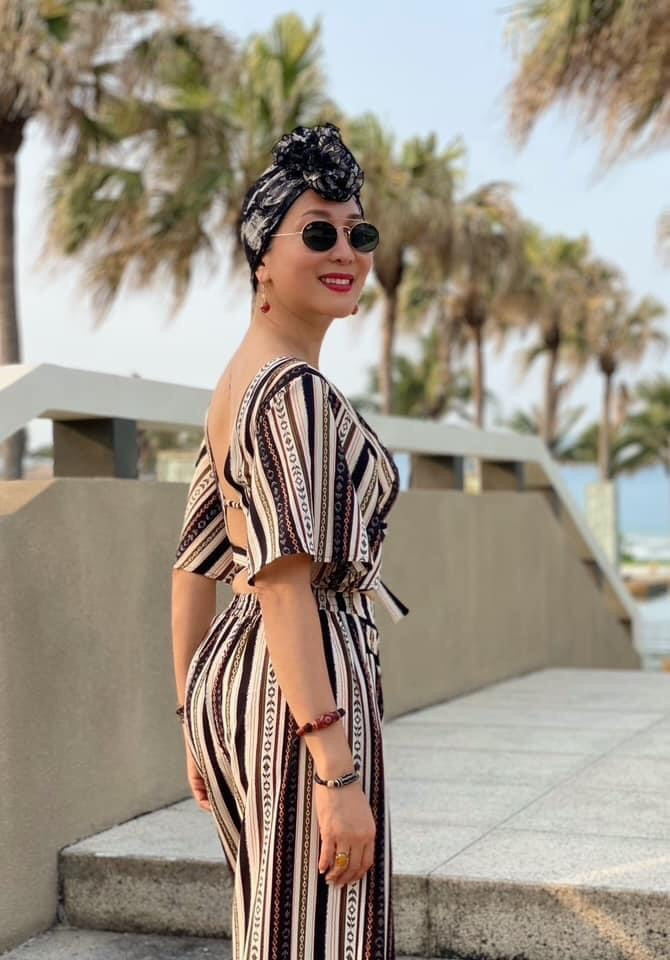 Trong những đoạn clip được đăng tải, Kỳ Duyên tiết lộ mình ăn chay, tập yoga và thiền định. 