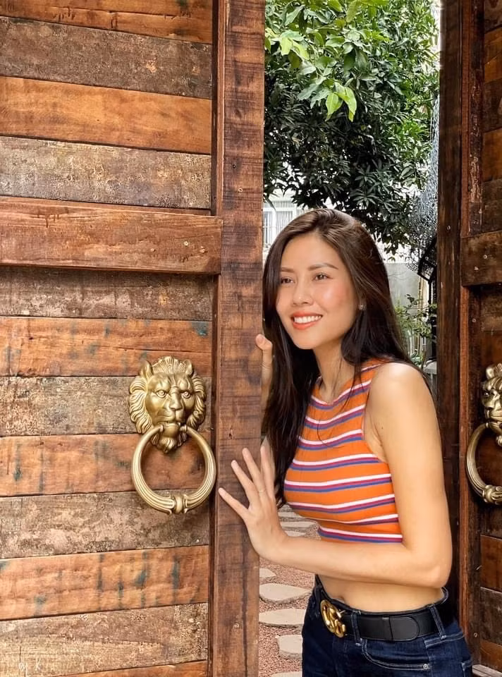 Á hậu Nguyễn Thị Loan nhận ra mình từng khờ dại.