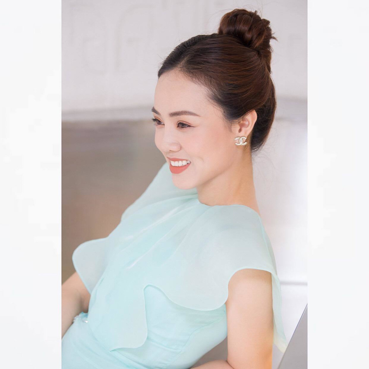 Sac voc vo kem 15 tuoi xinh dep cua NSND Cong Ly