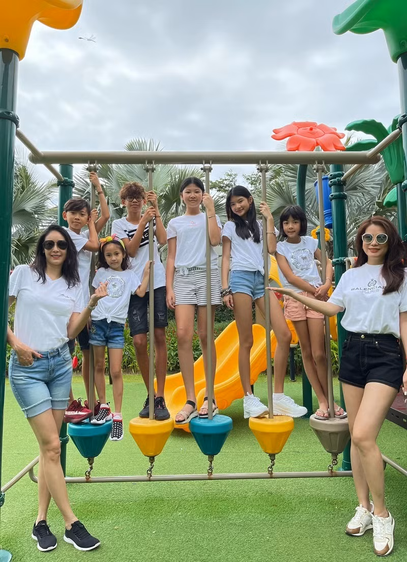 Thu vui tao nha cuoi tuan cua Truong Ngoc Anh va con gai-Hinh-7