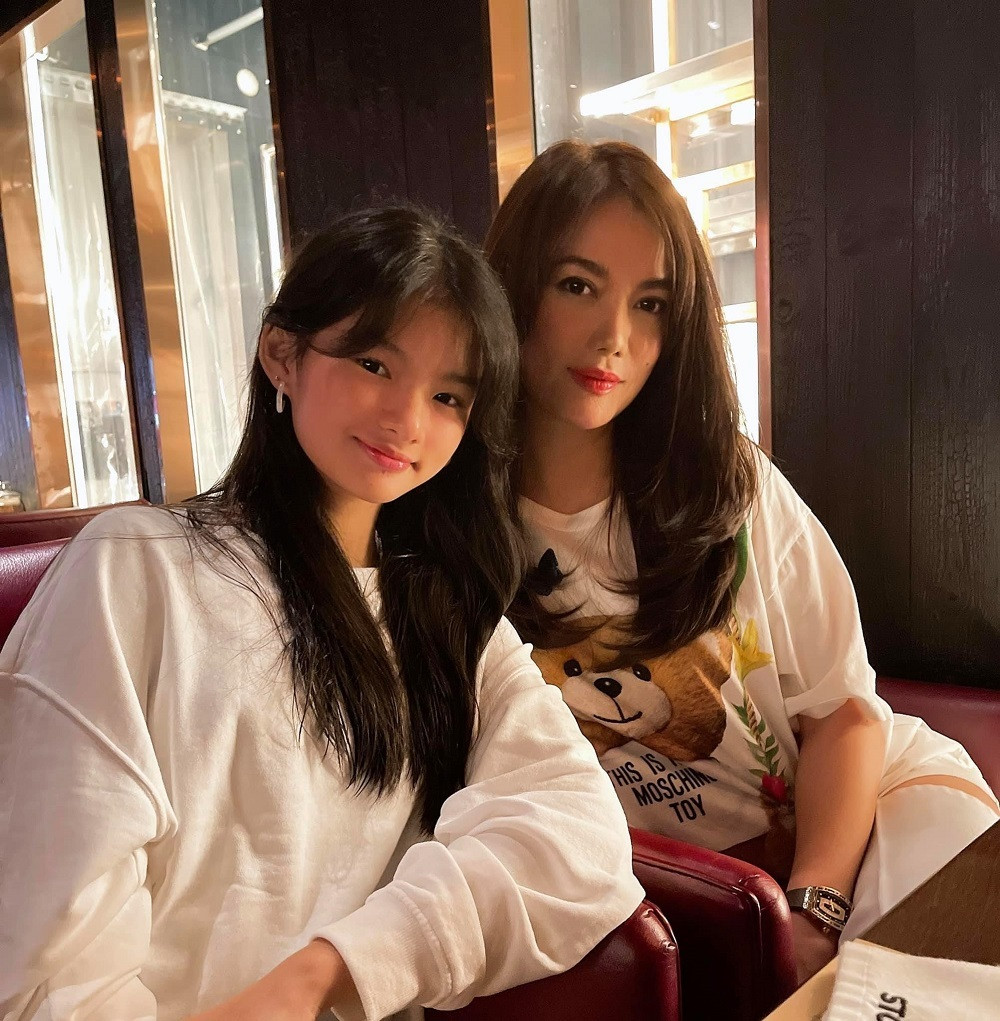 Thu vui tao nha cuoi tuan cua Truong Ngoc Anh va con gai