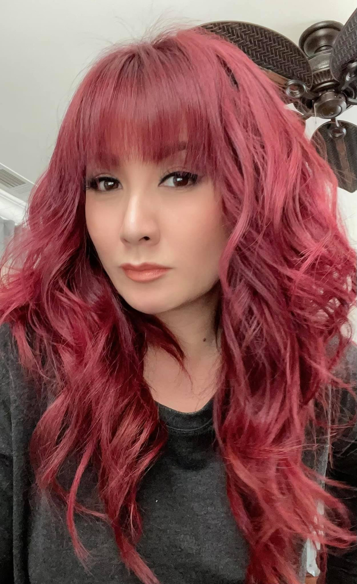 Ngoài ra để có được thân hình chuẩn, nữ ca sĩ cũng chăm chỉ tập gym.