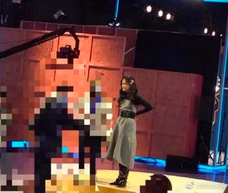 Lo file ghi am Trinh Sang va gia dinh muon dem con di cho-Hinh-2