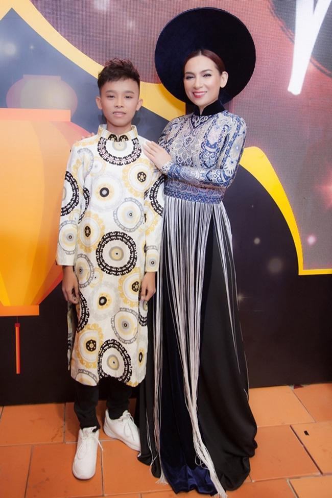 Ro ri hop dong Ho Van Cuong, cat-xe thap du o thoi dinh cao