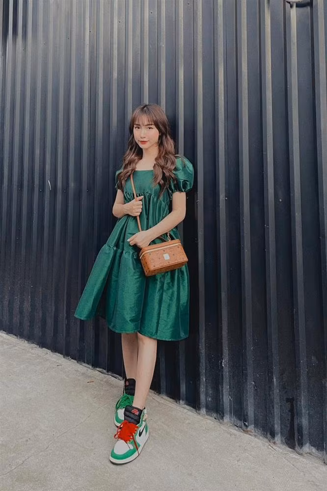 Nhờ đầu tư vào các kiểu tóc giả chất lượng nên giọng ca "Rời bỏ" có thể thay đổi kiểu tóc bất cứ khi nào.