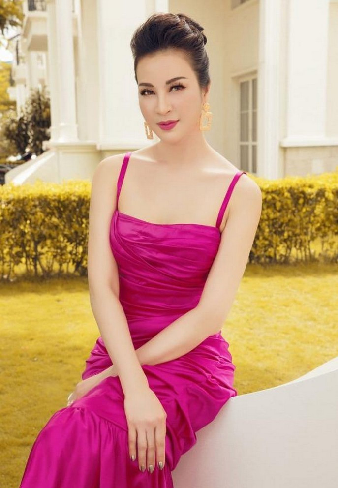 MC Thanh Mai cố gắng suy nghĩ lạc quan thay vì áp lực với thời gian giãn cách xã hội.