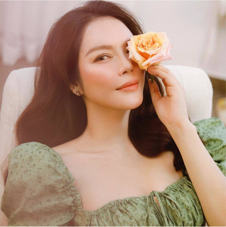 Lý Nhã Kỳ xinh tươi tuổi mới.