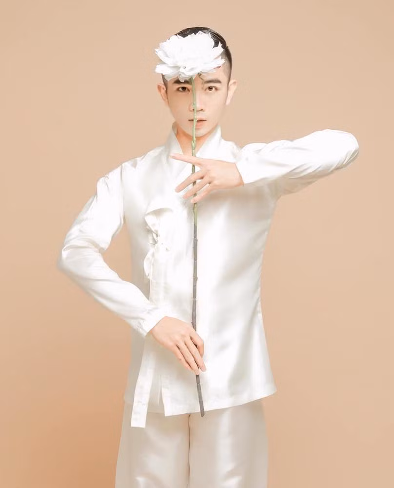 Sự ra đi của tài năng trẻ này là một tiếc nuối lớn cho làng múa nói riêng và cho làng nghệ thuật nói chung.