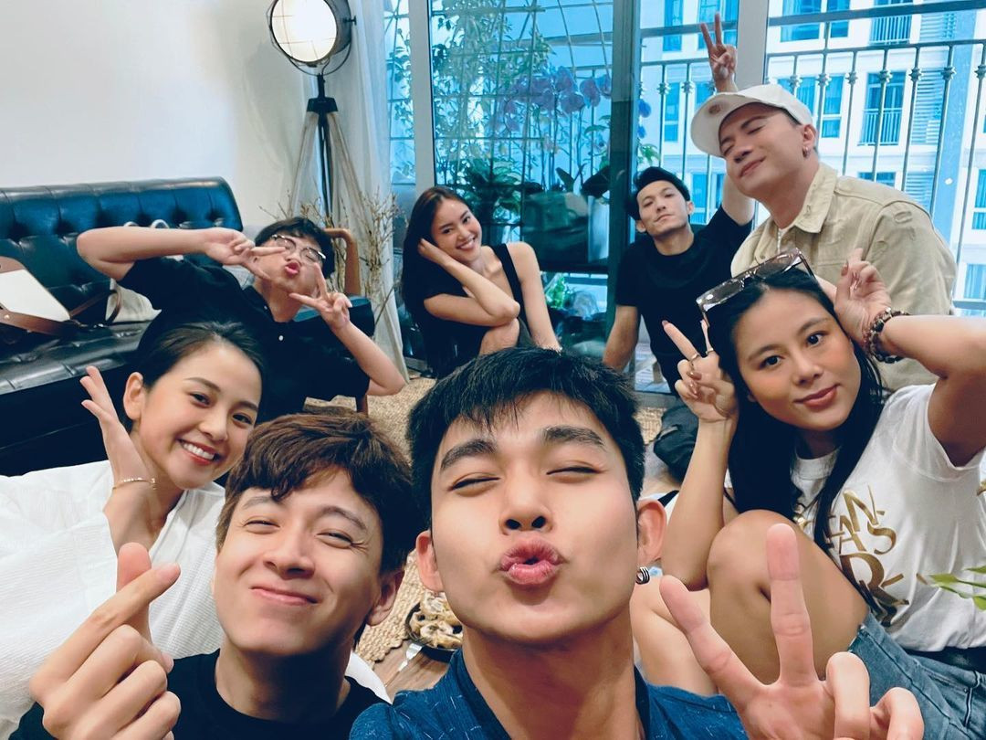 Hội bạn thân Jun Phạm, Ngô Kiến Huy, Nam Thư, Liên Bỉnh Phát, Ninh Dương Lan Ngọc, Quang Trung, S.T Sơn Thạch và Tam Triều Dâng họp mặt đầu năm.